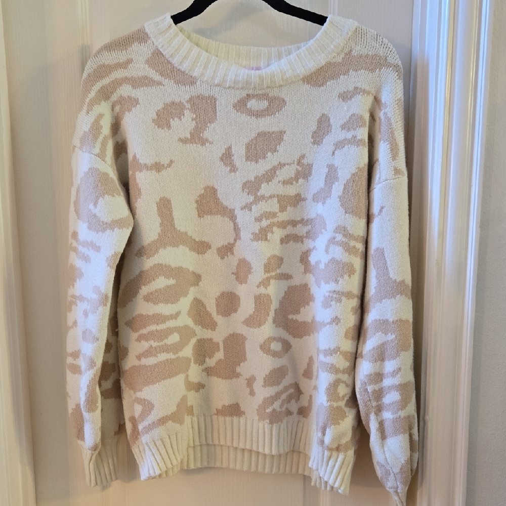 Pink Lily Cream and Tan Animal Print Sweater Size Small